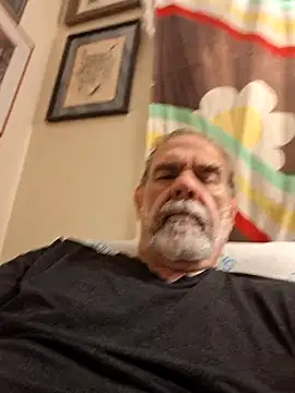 Snapshot of pena633 chatting on 03-25-26, 12:27 pena633 online show from 03-25-26, 12:27