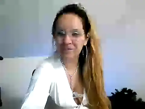 Snapshot of barbara896 chatting on 01-06-26, 11:29 barbara896 online show from 01-06-26, 11:29