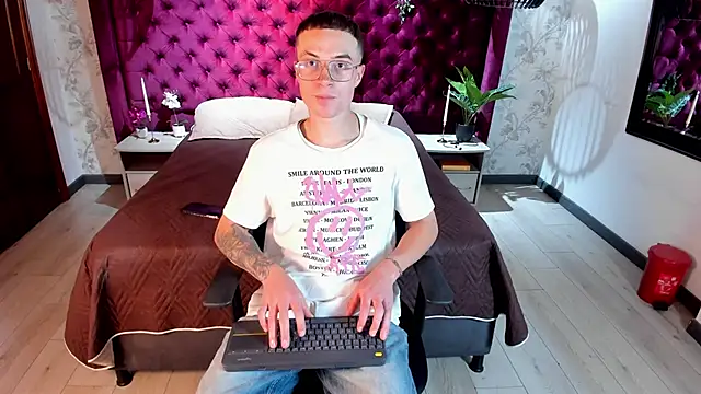 Lil James online show from 11-14-25, 08:40