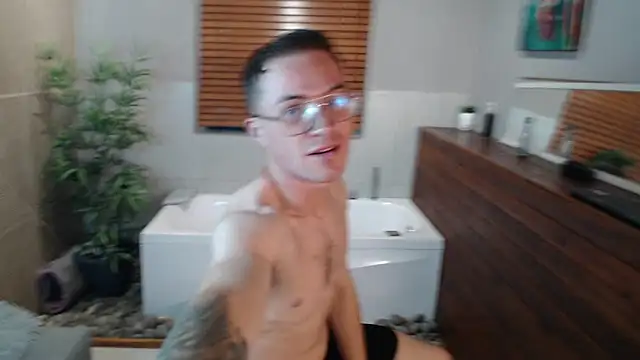 Lil James online show from 12-13-25, 08:14