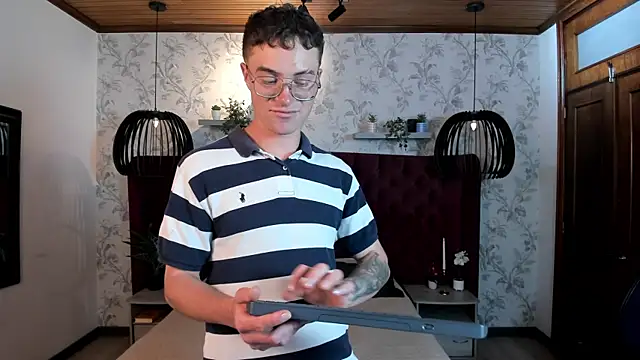 Lil James online show from 04-06-26, 08:10