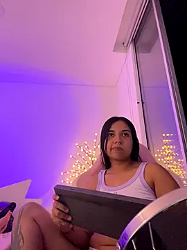 aly nicols online show from 12-14-25, 01:55