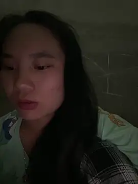 Snapshot of Irin_jo chatting on 10-27-25, 01:37 Irin jo online show from 10-27-25, 01:37