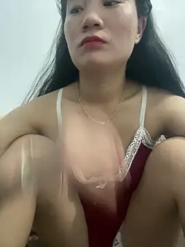 Snapshot of Irin_jo chatting on 11-12-25, 06:08 Irin jo online show from 11-12-25, 06:08