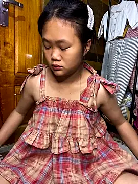 Junny211 online show from 10-22-25, 06:46