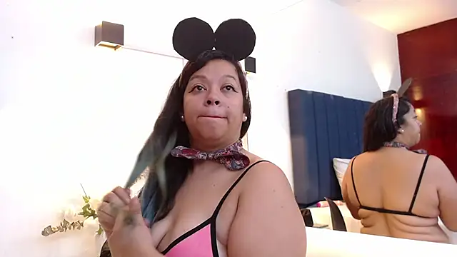 Angyrios online show from 10-31-25, 01:23