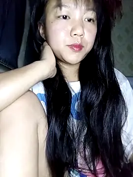 Quynhsumon online show from 03-24-26, 03:39