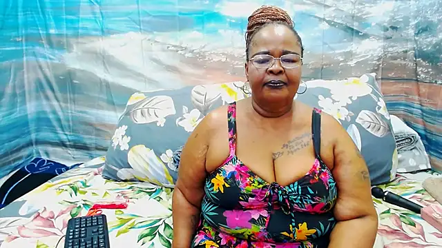 Snapshot of MatureMilfxxx chatting on 07-18-26, 09:02 MatureMilfxxx online show from 07-18-26, 09:02