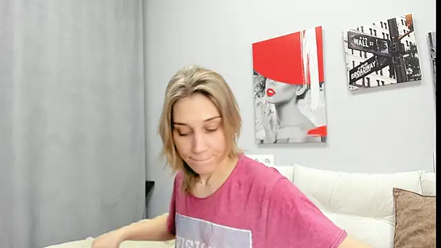 Tenderly Sophie online show from 02-08-26, 01:20