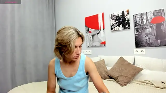 Tenderly Sophie online show from 07-15-26, 01:11