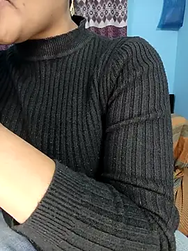 Snapshot of CoupleShow_432 chatting on 02-01-26, 06:17 CoupleShow 432 online show from 02-01-26, 06:17