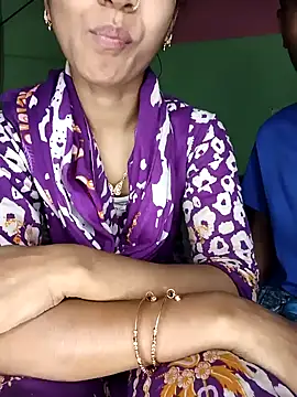 Snapshot of CoupleShow_432 chatting on 02-17-26, 03:19 CoupleShow 432 online show from 02-17-26, 03:19