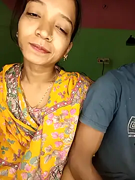 Snapshot of CoupleShow_432 chatting on 02-19-26, 01:07 CoupleShow 432 online show from 02-19-26, 01:07