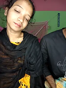 Snapshot of CoupleShow_432 chatting on 02-27-26, 05:13 CoupleShow 432 online show from 02-27-26, 05:13