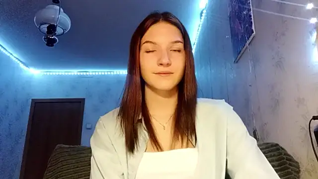 Beauty miIa online show from 10-22-25, 02:50