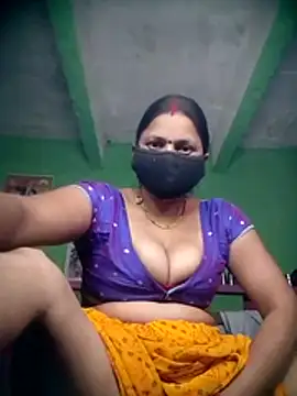 Snapshot of QRESABABY chatting on 11-10-25, 02:05 QRESABABY online show from 11-10-25, 02:05