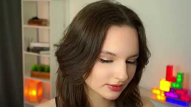 AlonaBackers online show from 10-25-25, 10:12