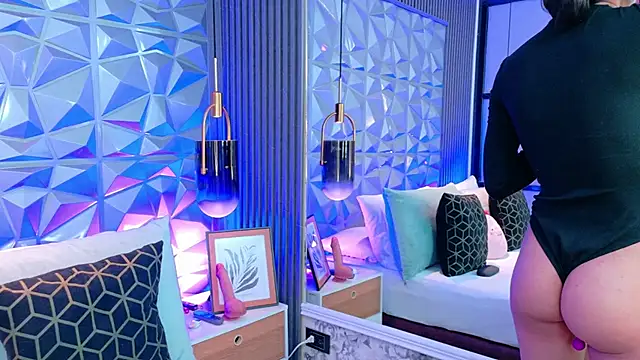 AdelineJhones online show from 03-28-26, 02:27