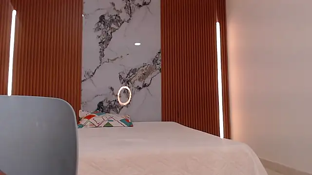 rosselyn  online show from 02-09-26, 12:31