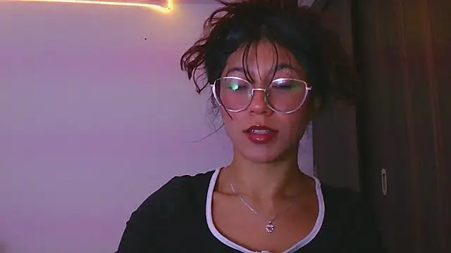 LissyM online show from 04-07-26, 08:53