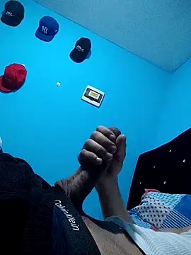 Scorpion05  online show from 12-22-25, 03:47