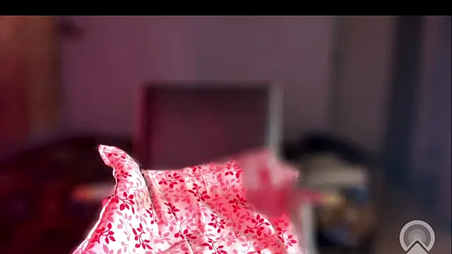 Snapshot of GiggleNGrind chatting on 11-13-25, 09:36 GiggleNGrind online show from 11-13-25, 09:36