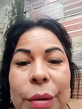 Snapshot of mother2-divorced chatting on 05-07-26, 01:27 mother2-divorced online show from 05-07-26, 01:27