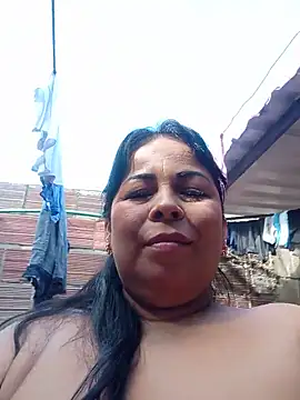 Snapshot of mother2-divorced chatting on 05-22-26, 01:39 mother2-divorced online show from 05-22-26, 01:39