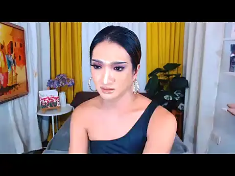 Snapshot of DianaFierce chatting on 11-17-25, 05:41 DianaFierce online show from 11-17-25, 05:41