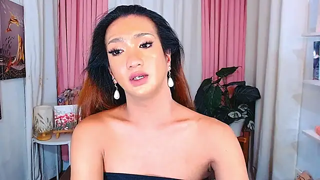 Snapshot of DianaFierce chatting on 11-23-25, 06:13 DianaFierce online show from 11-23-25, 06:13