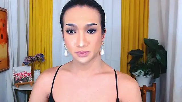 Snapshot of DianaFierce chatting on 12-16-25, 10:37 DianaFierce online show from 12-16-25, 10:37