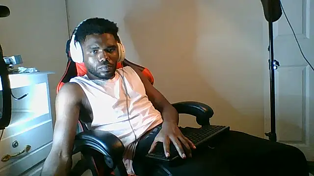 Suamyst 25 online show from 05-28-26, 04:43