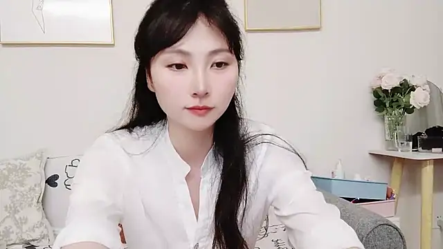 Snapshot of yuyan3929 chatting on 06-08-26, 01:28 yuyan3929 online show from 06-08-26, 01:28