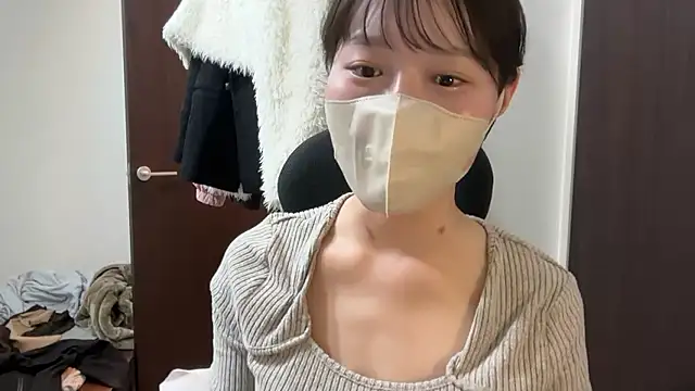 Snapshot of karenchaaan chatting on 03-15-26, 07:47 karenchaaan online show from 03-15-26, 07:47