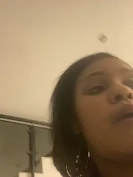Snapshot of Amberr_Roose chatting on 07-13-26, 12:35 Amberr Roose online show from 07-13-26, 12:35