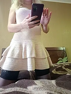 SelinaLovqx online show from 05-18-26, 07:47