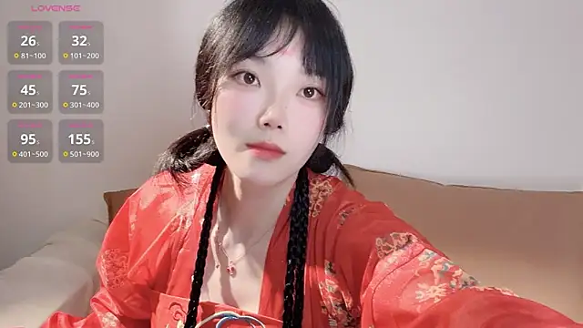 upoo7lt online show from 04-12-26, 01:54