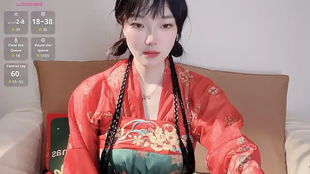 upoo7lt online show from 04-15-26, 01:56