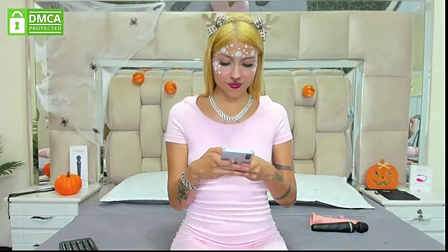 daniiela beteche777 online show from 10-31-25, 08:21