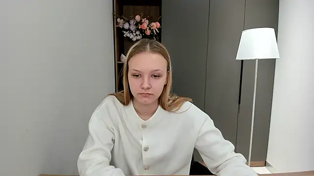 ElissaGlod online show from 10-23-25, 06:45