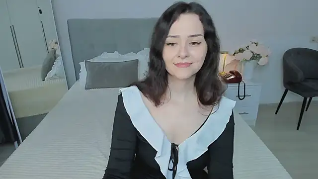 Camilla Rowen online show from 11-20-25, 08:52