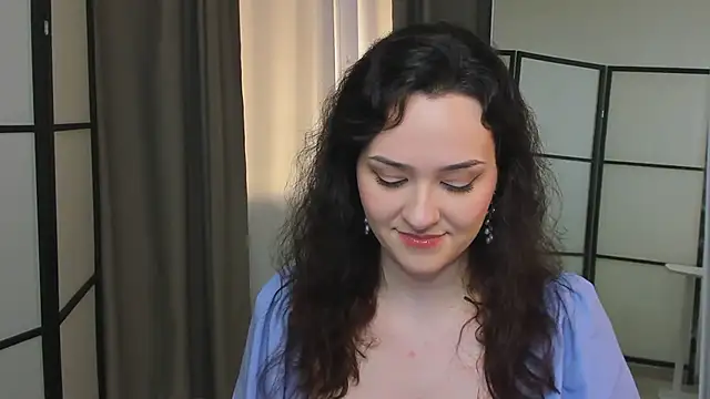 Camilla Rowen online show from 04-05-26, 08:39