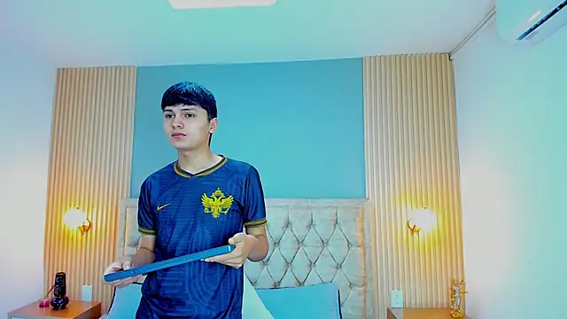 Maxii18  online show from 01-09-26, 02:47