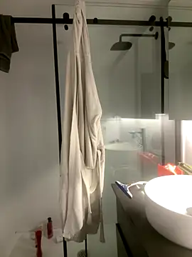 elliepixie online show from 11-05-25, 05:13