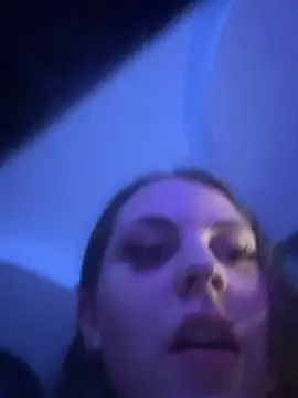 Snapshot of elliepixie chatting on 05-16-26, 12:29 elliepixie online show from 05-16-26, 12:29