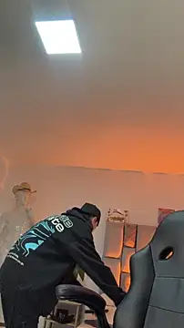 Sebastian Reed online show from 02-20-26, 05:26