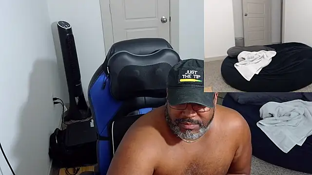 SplendaDaddy50 online show from 10-24-25, 01:35