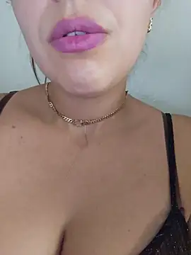 Snapshot of Sexy-girl chatting on 06-17-26, 03:24 Sexy-girl online show from 06-17-26, 03:24