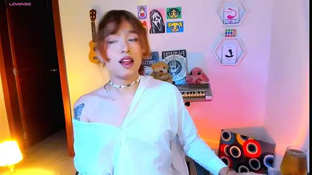 AdelineEsposito online show from 03-19-26, 02:26