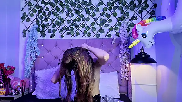 Violet-Storm- online show from 01-17-26, 04:28